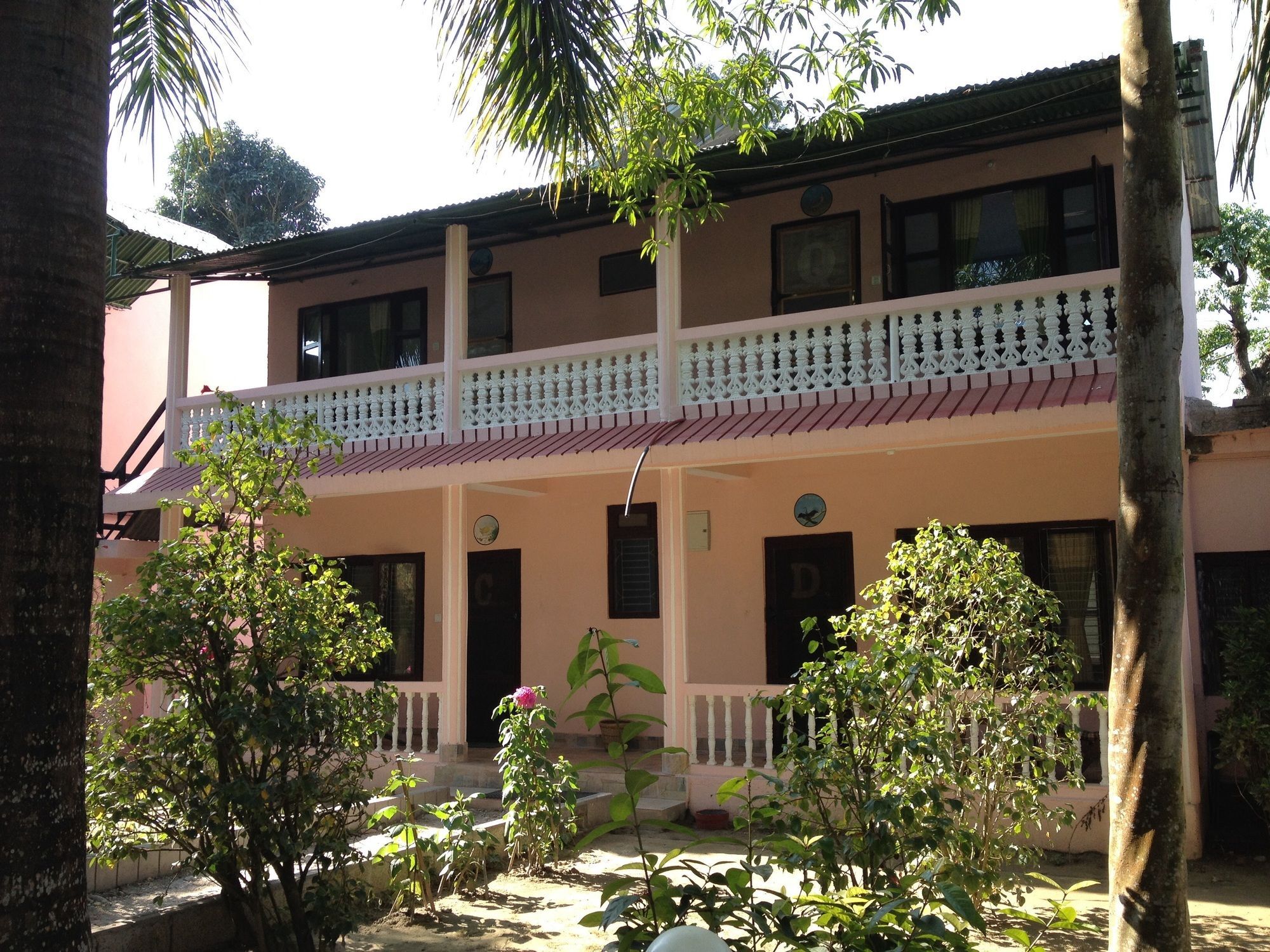 Hotel Ama Garden Sauraha Esterno foto
